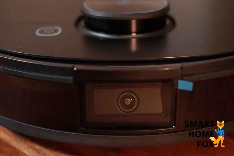 Фронтальная камера робота-пылесоса.